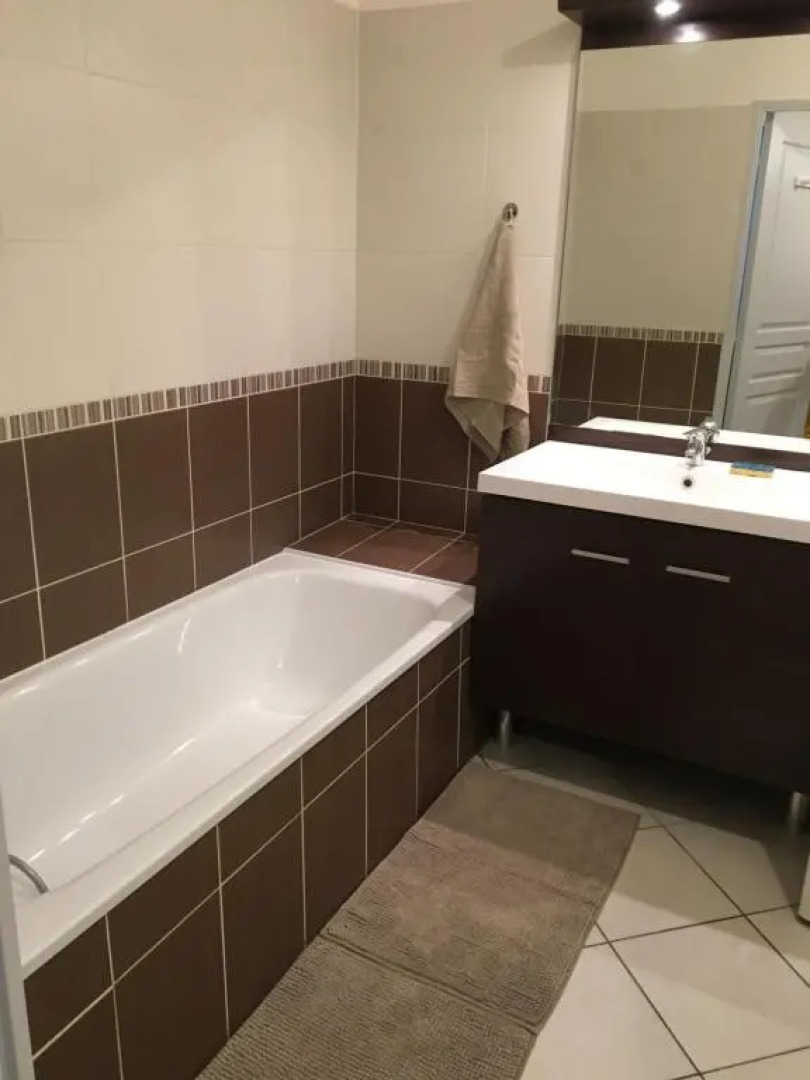 Appartement tout équipé avec piscine proche Stade OL et EUREXPO