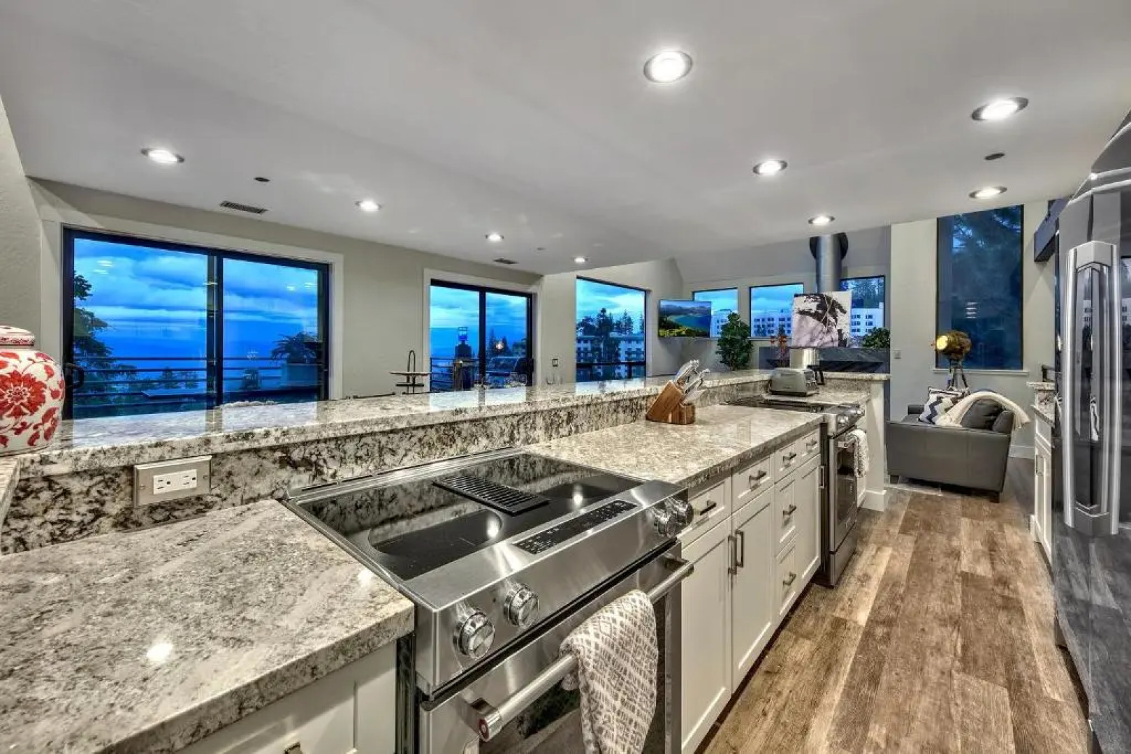 LUXE 4 Blue Diamond Lake Tahoe Lodge