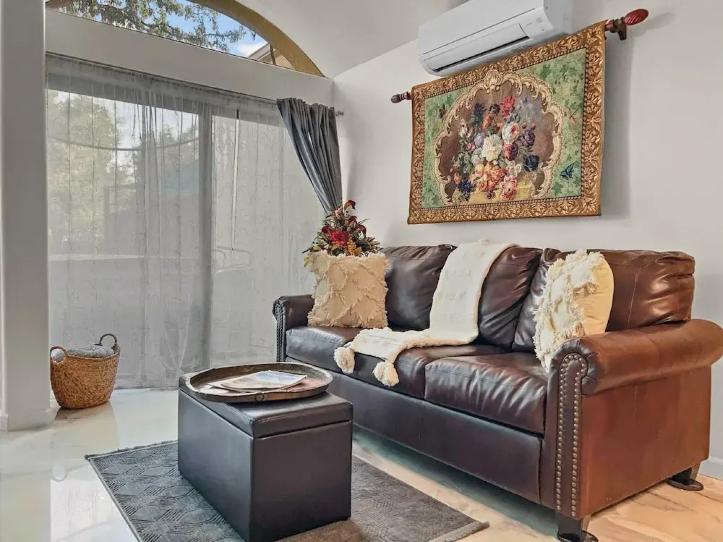 Quiet Garden Sanctuary 1 Bedroom Home