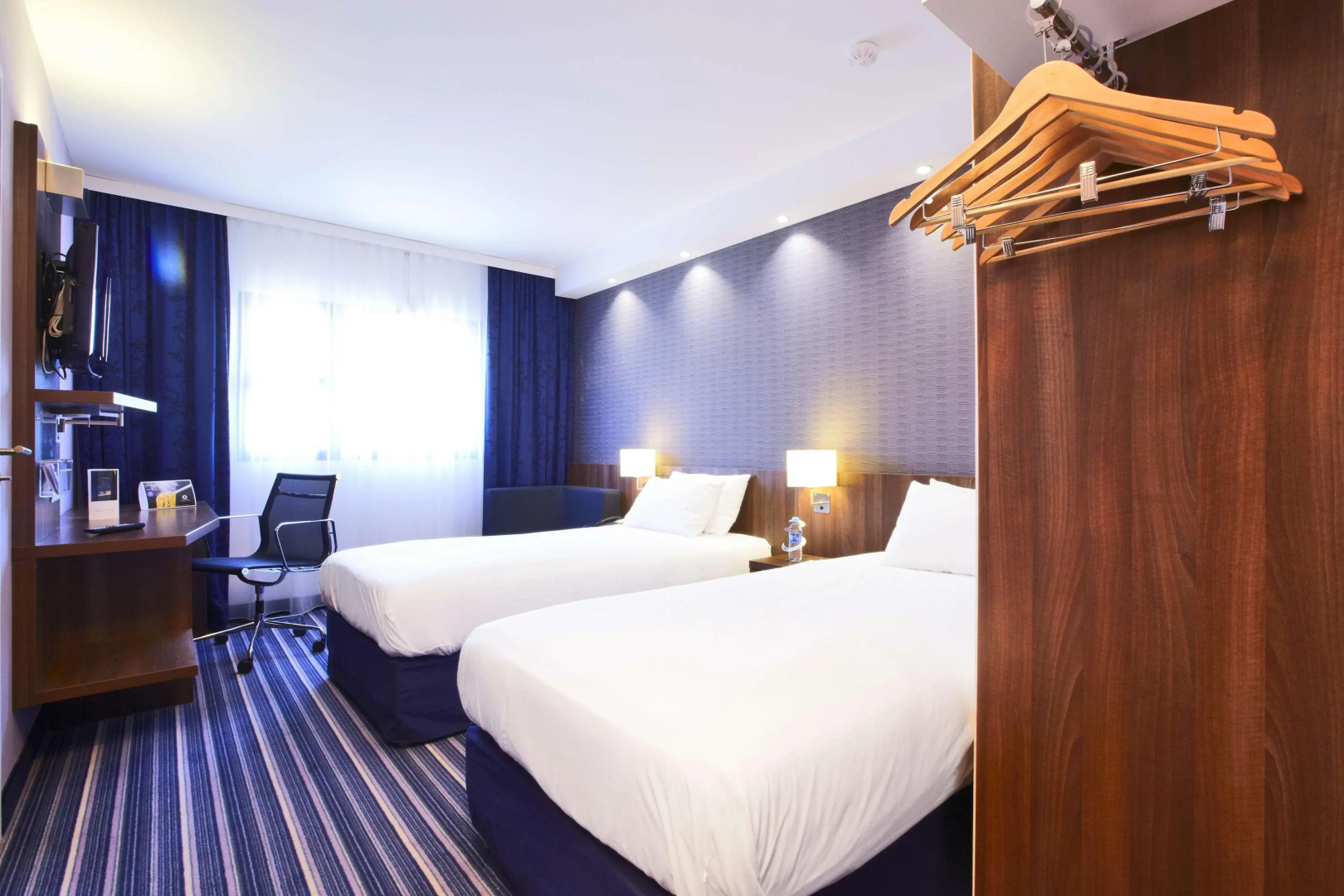 Holiday Inn Express Marseille Airport by IHG