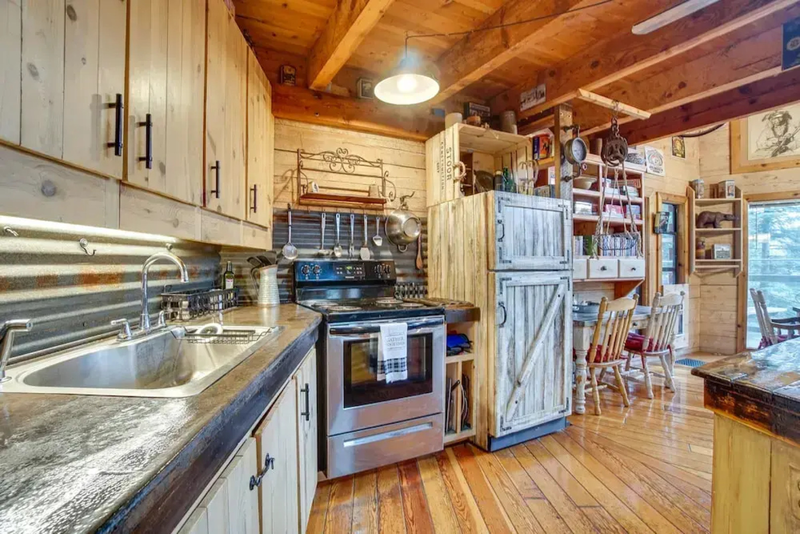 Tree-lined Mccall Cabin: Walk to Payette River!