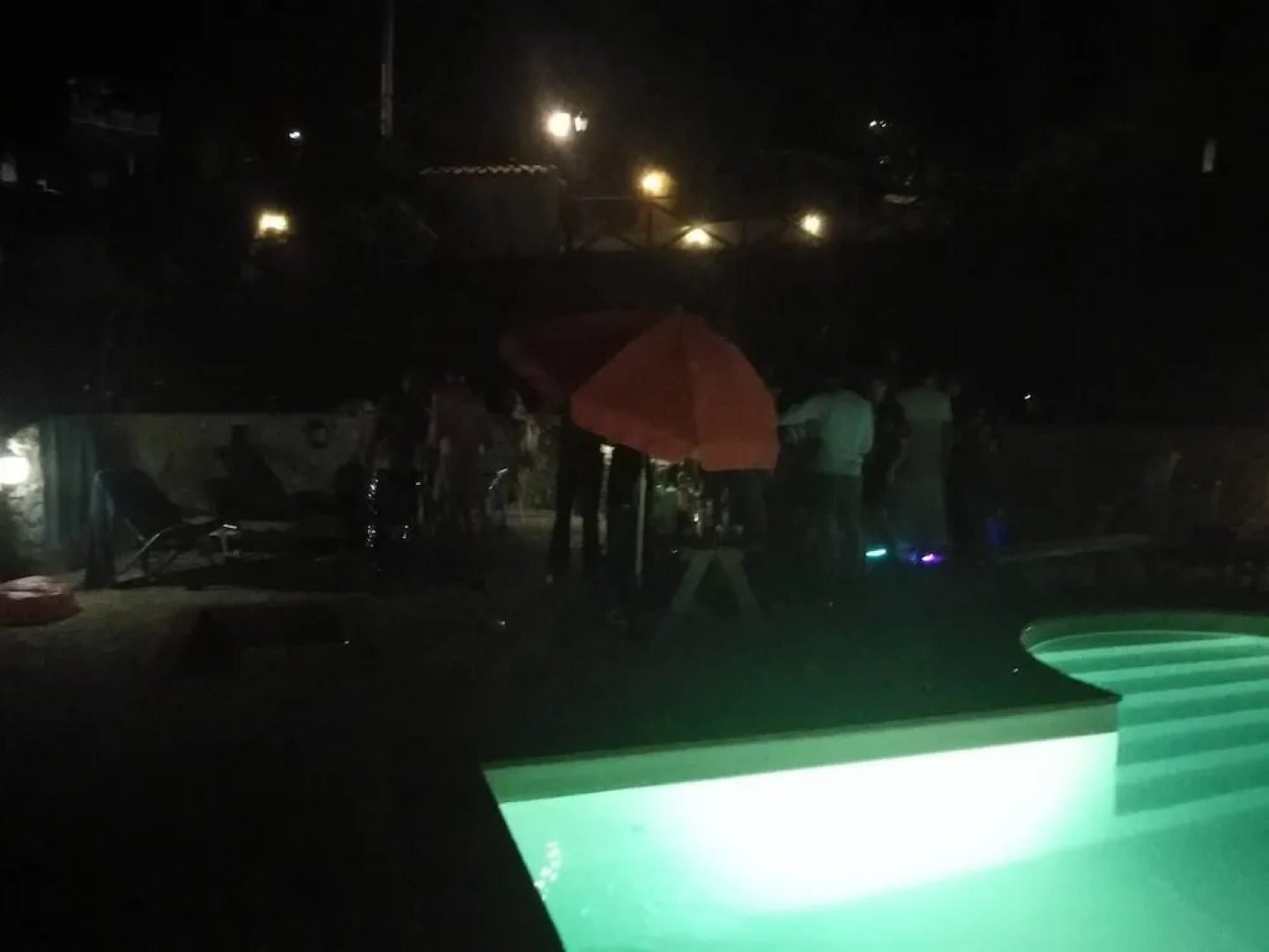 Portion of a Farmhouse With 30 Beds - 4 Apartments and 2 Rooms