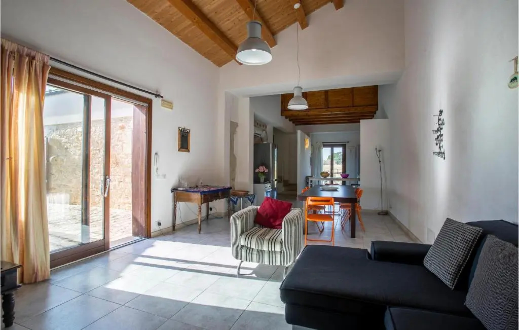 Stunning Home in Ragusa With 6 Bedrooms, Private Swimming Pool and Outdoor Swimming Pool