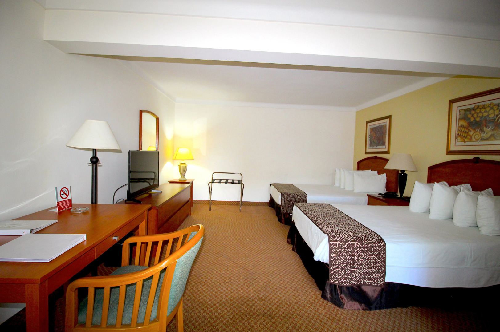 Hafersons Inn Hotel & Suites