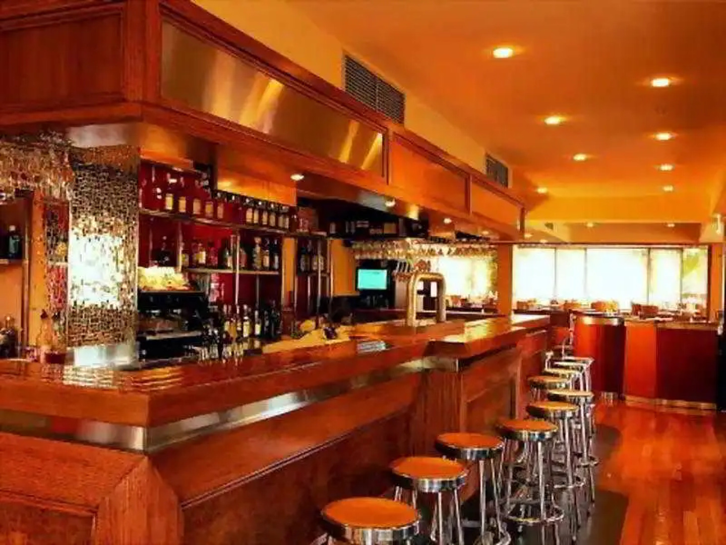 Quality Hotel Tiffins On The Park