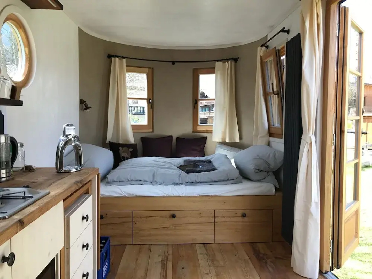 Almwagen Max am Tegernsee