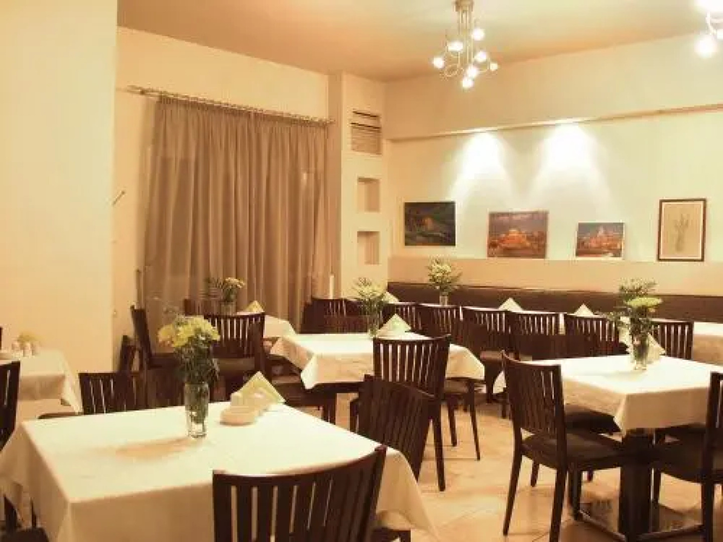 Batselas Traditional Hotel