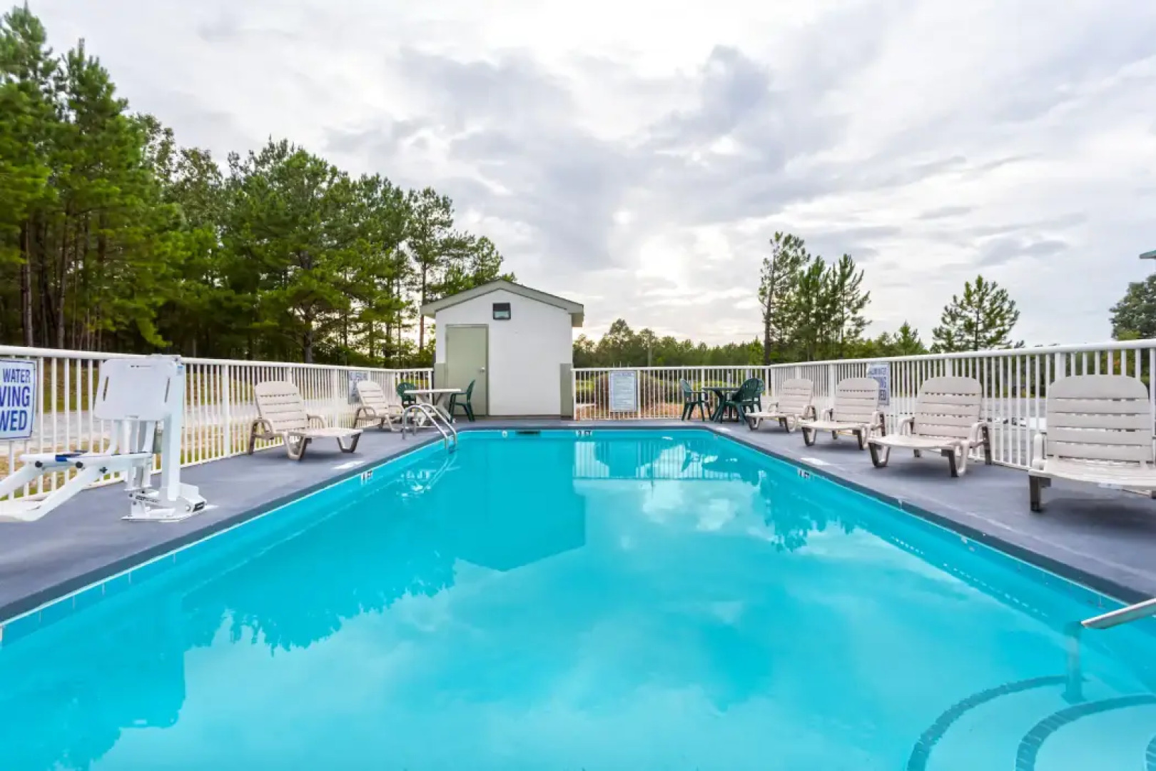 Days Inn By Wyndham Lugoff