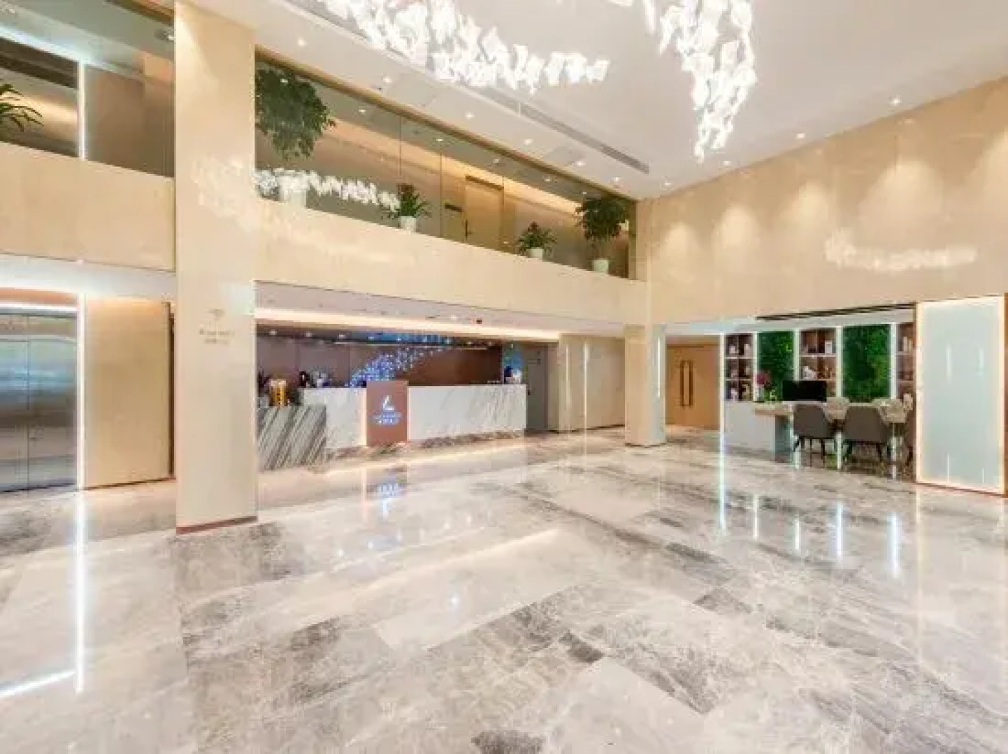 LAVANDE HOTELS (Qitaihe Passenger Terminal Store)