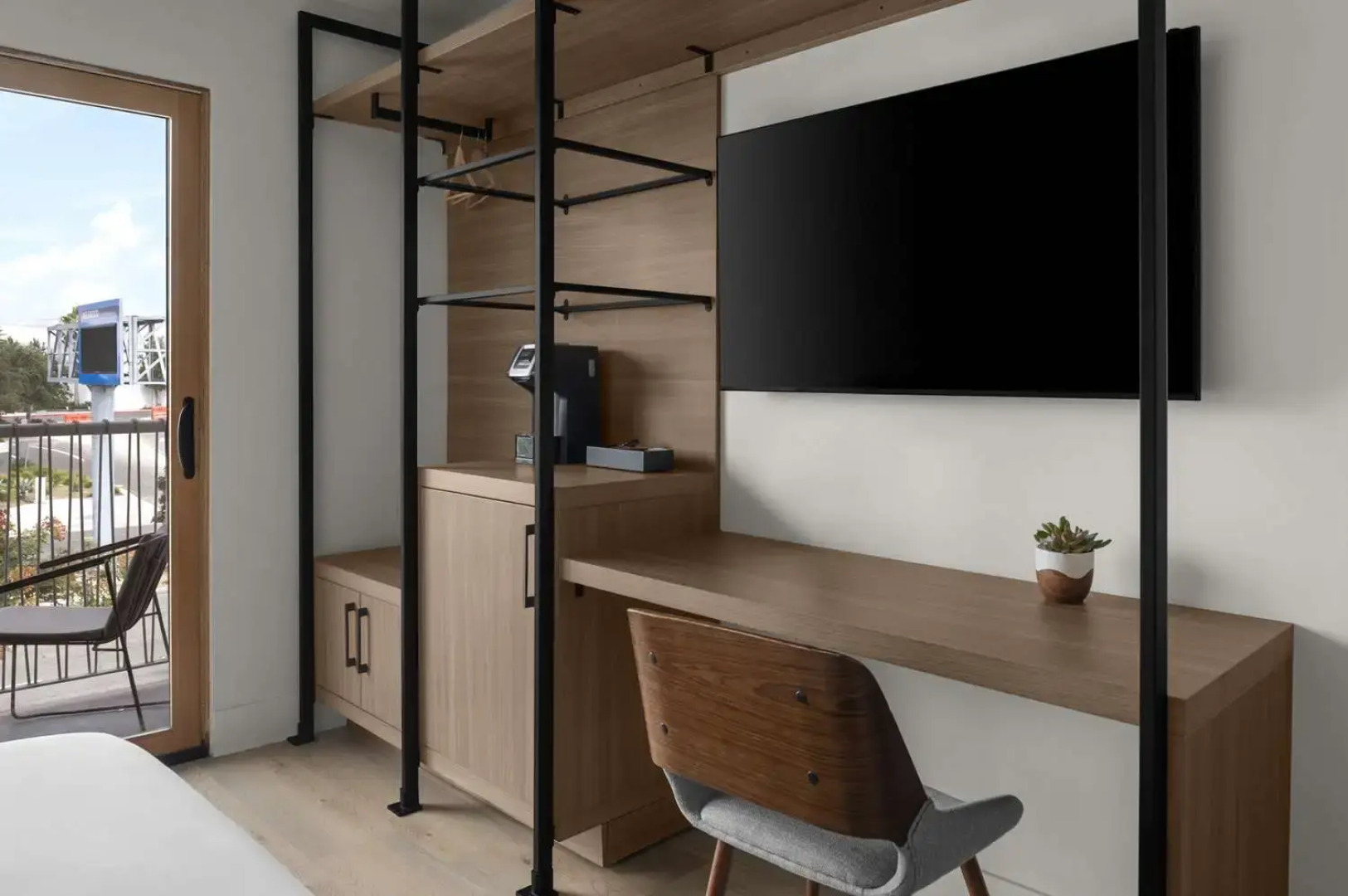 The Lum Hotel Los Angeles Stadium District