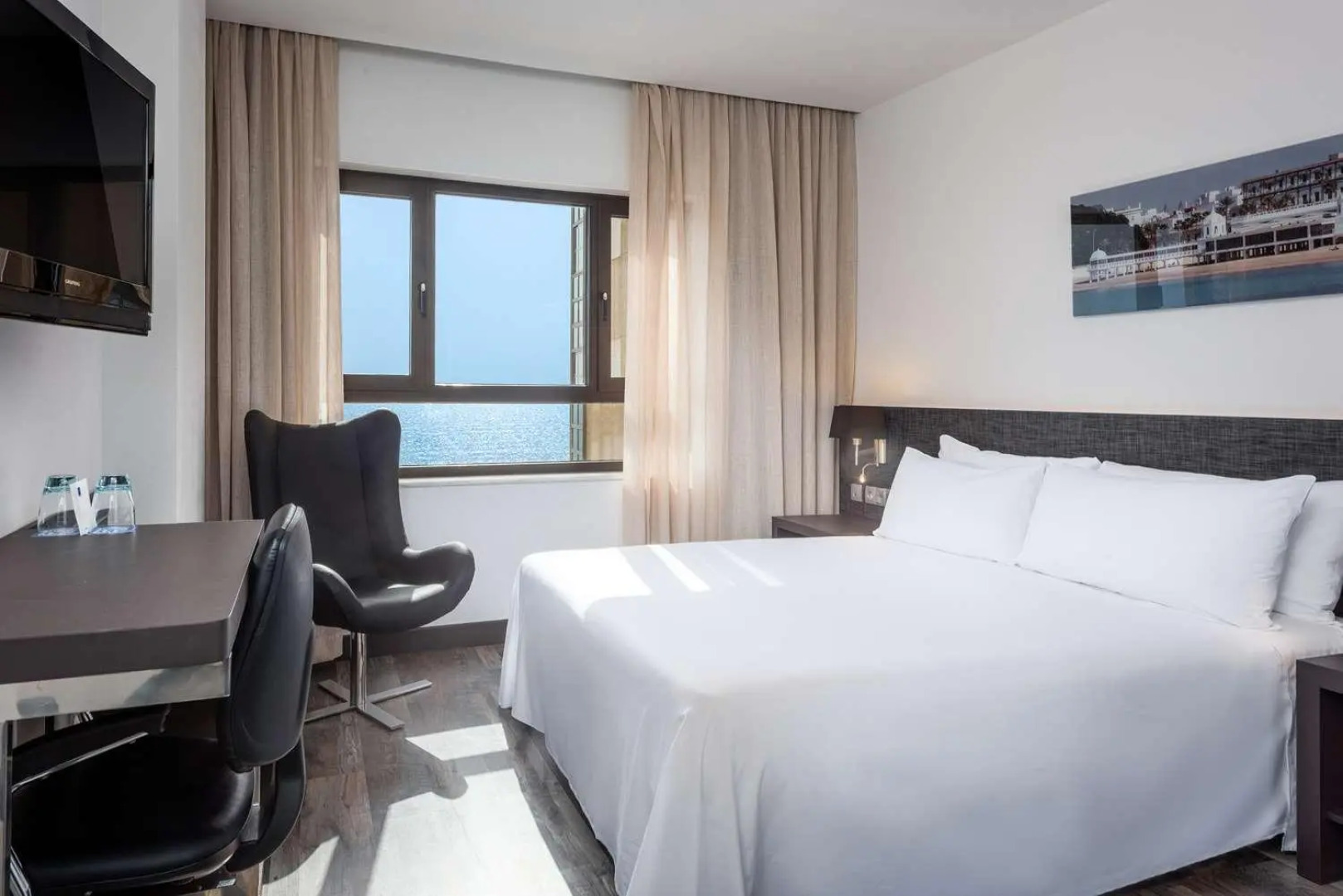 Hotel Cádiz Paseo del Mar Affiliated by Meliá