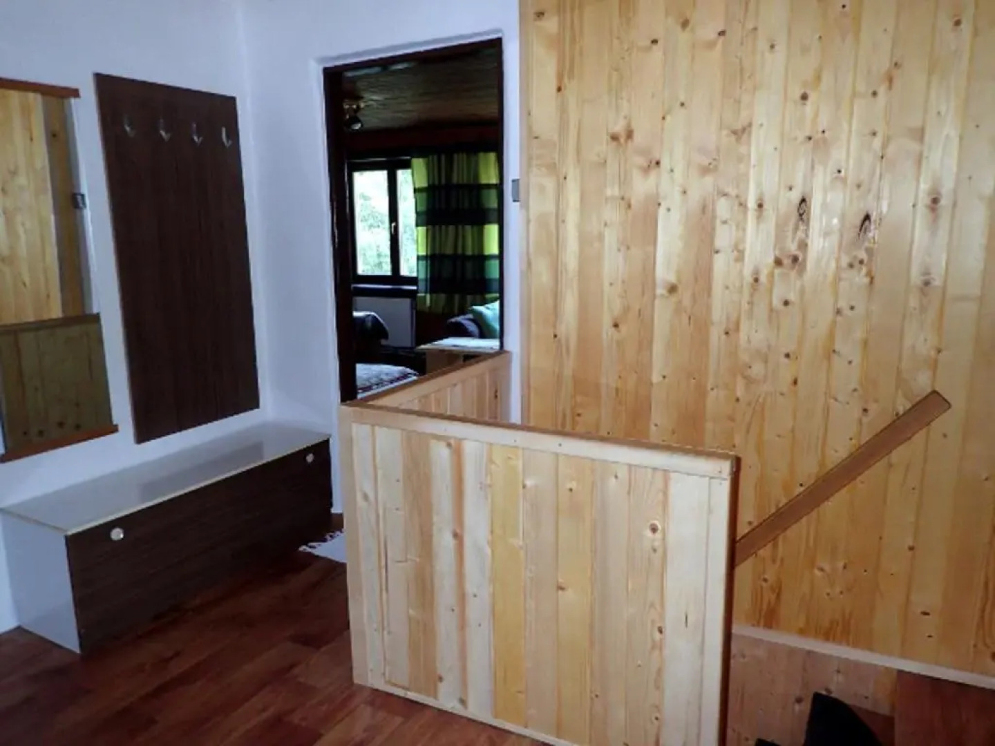 Krpáčovo, Nízke Tatry - chata na kraji lesa