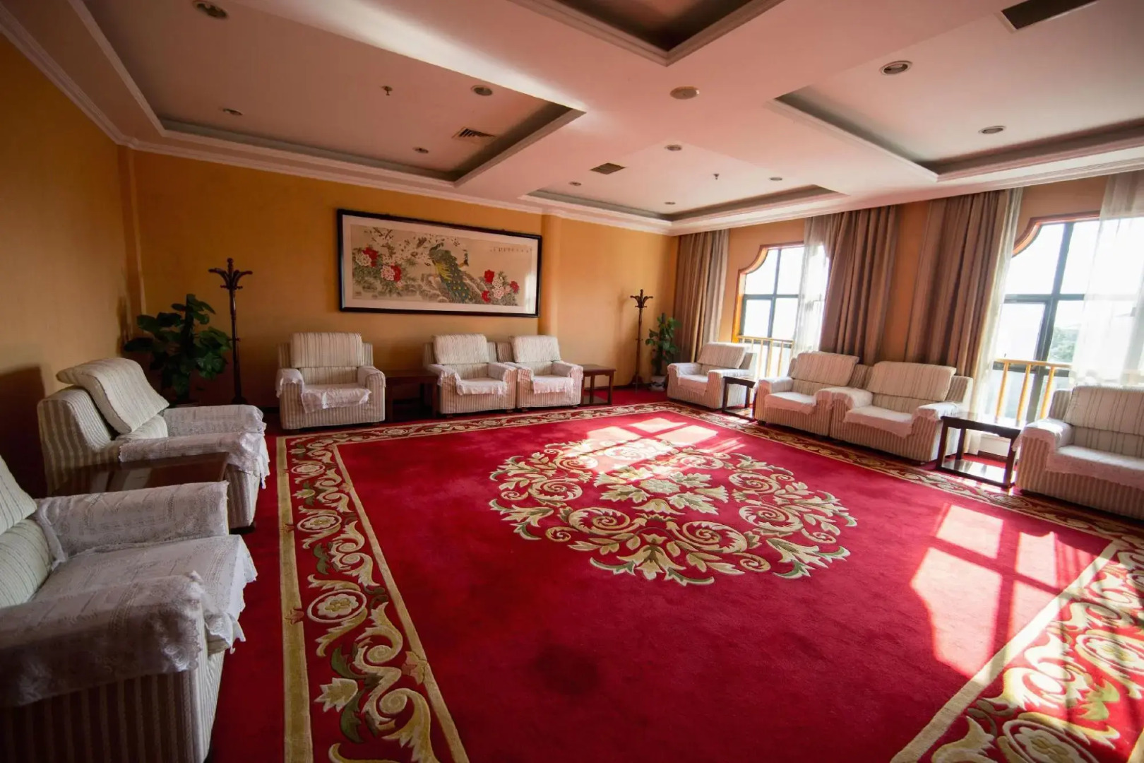 Jiayushan Lake Hot Spring Resort Hotel