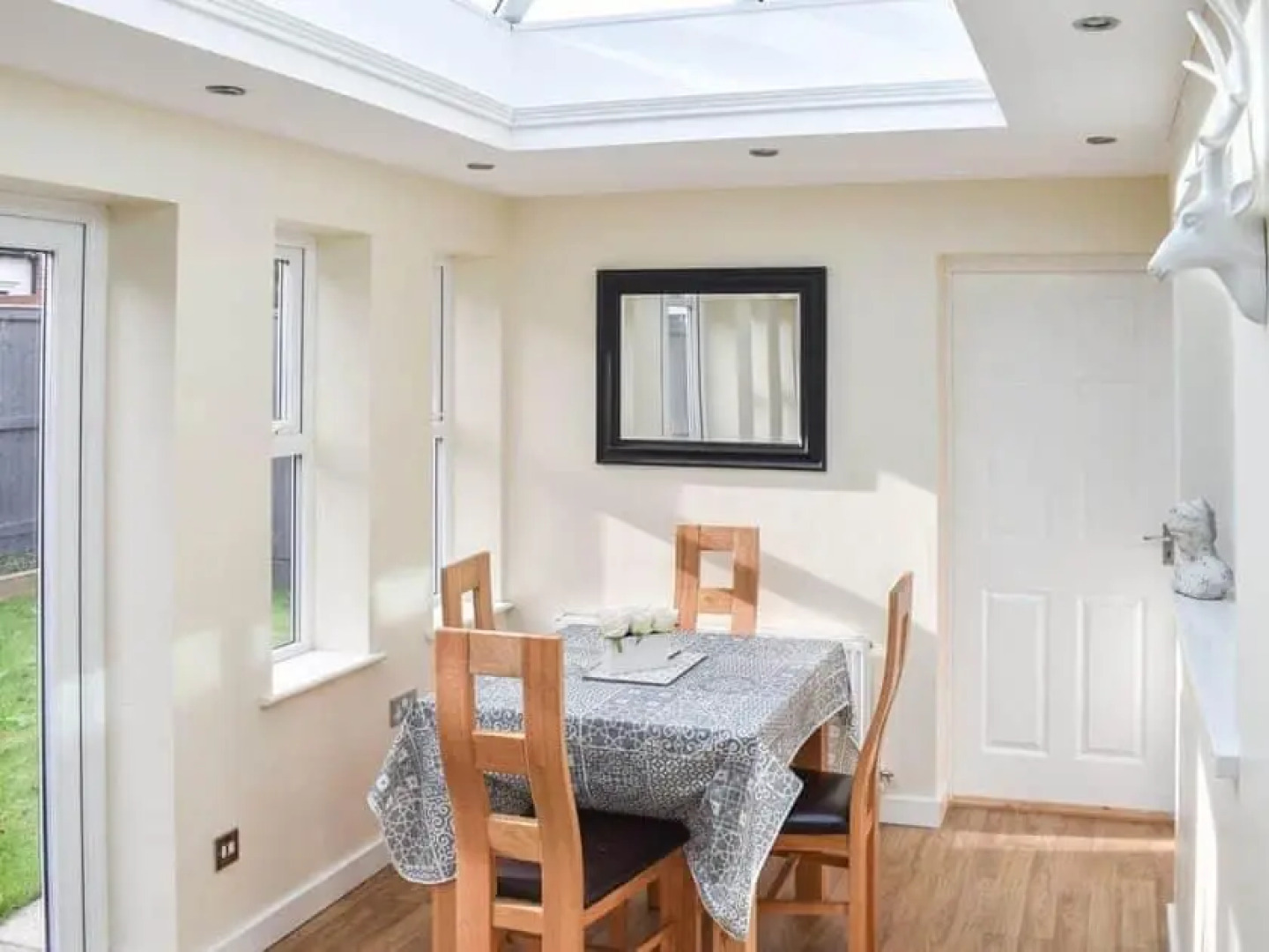 ThreeStorey Townhouse - Free parking