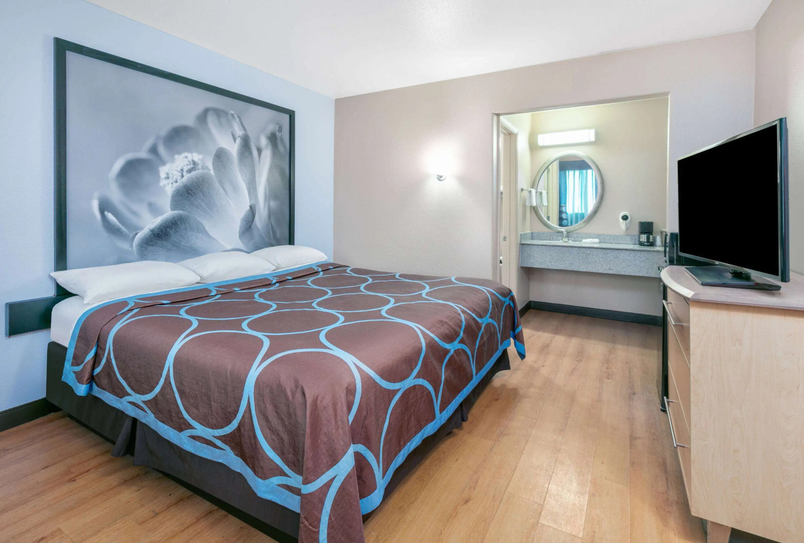 Super 8 by Wyndham New Braunfels I-35