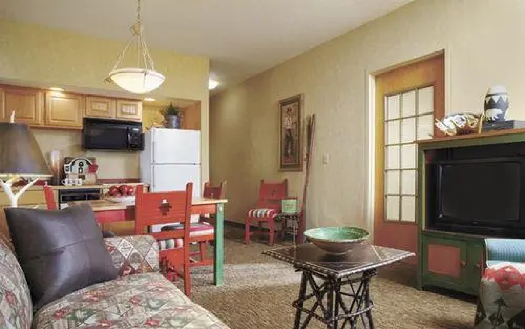 Comfort Suites Lake Country