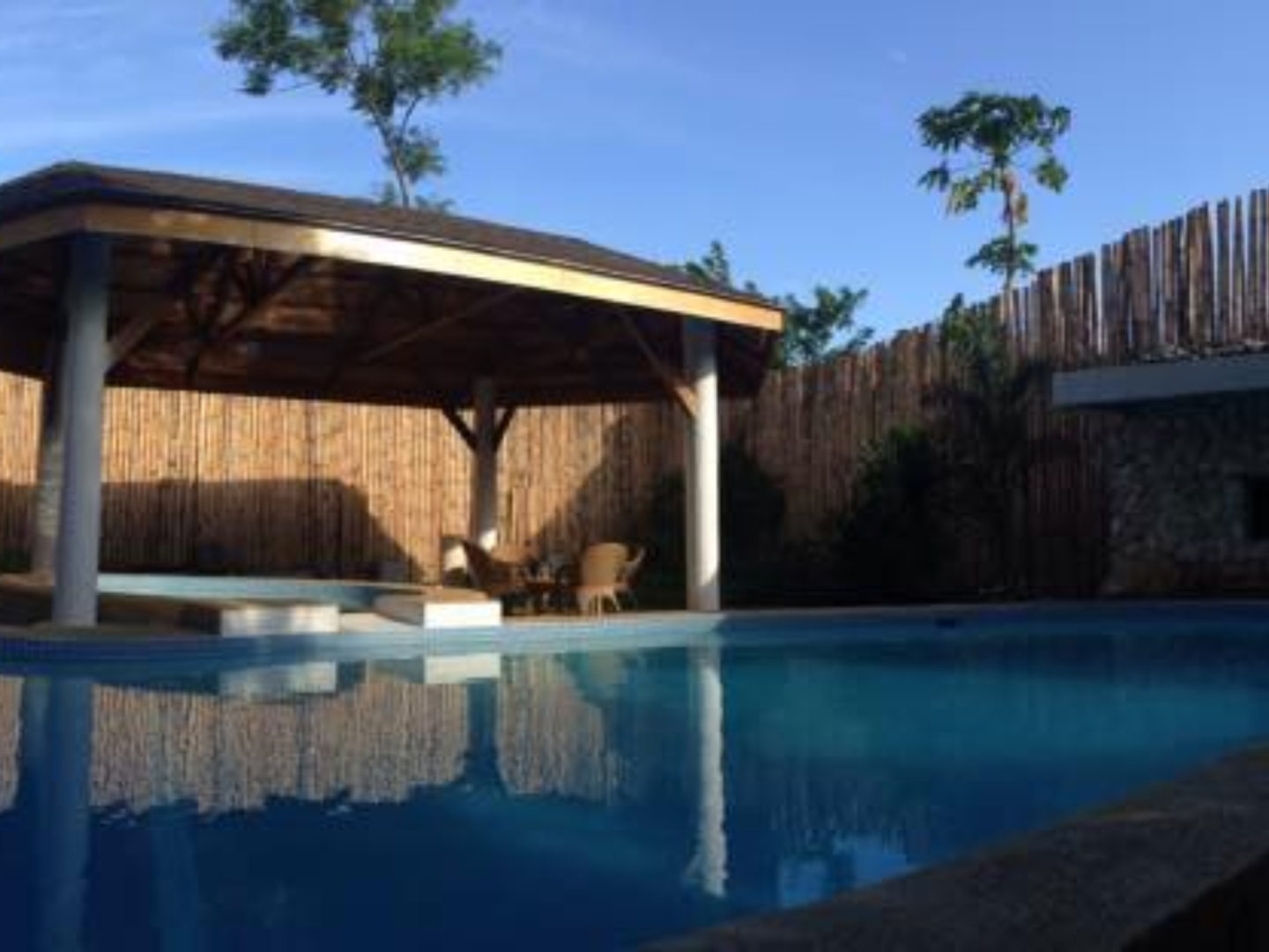 Lapu Lapu Cottages and Restaurant