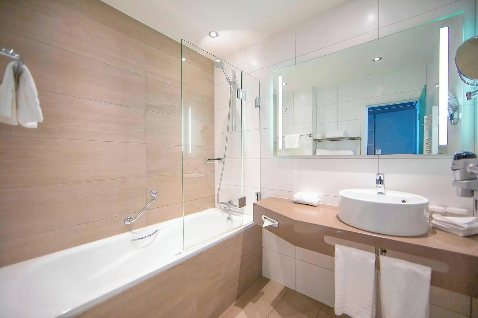 Apollo Hotel Amsterdam, a Tribute Portfolio Hotel