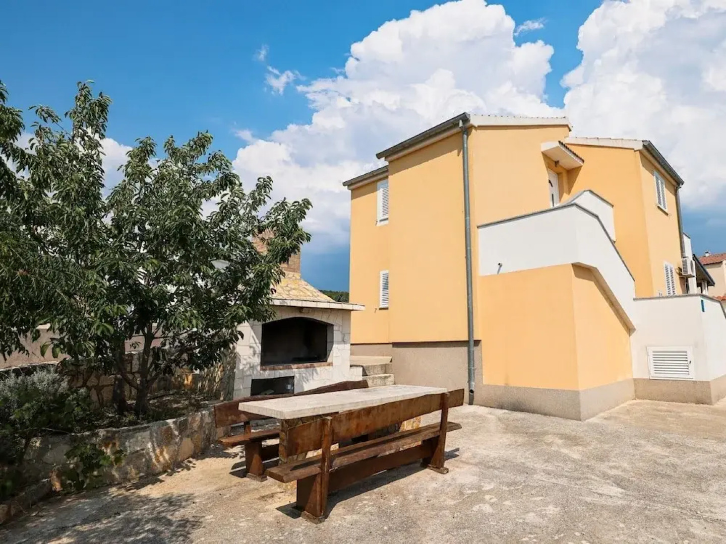 Spasious two Storey Holiday Home With Great Sea View Terrace