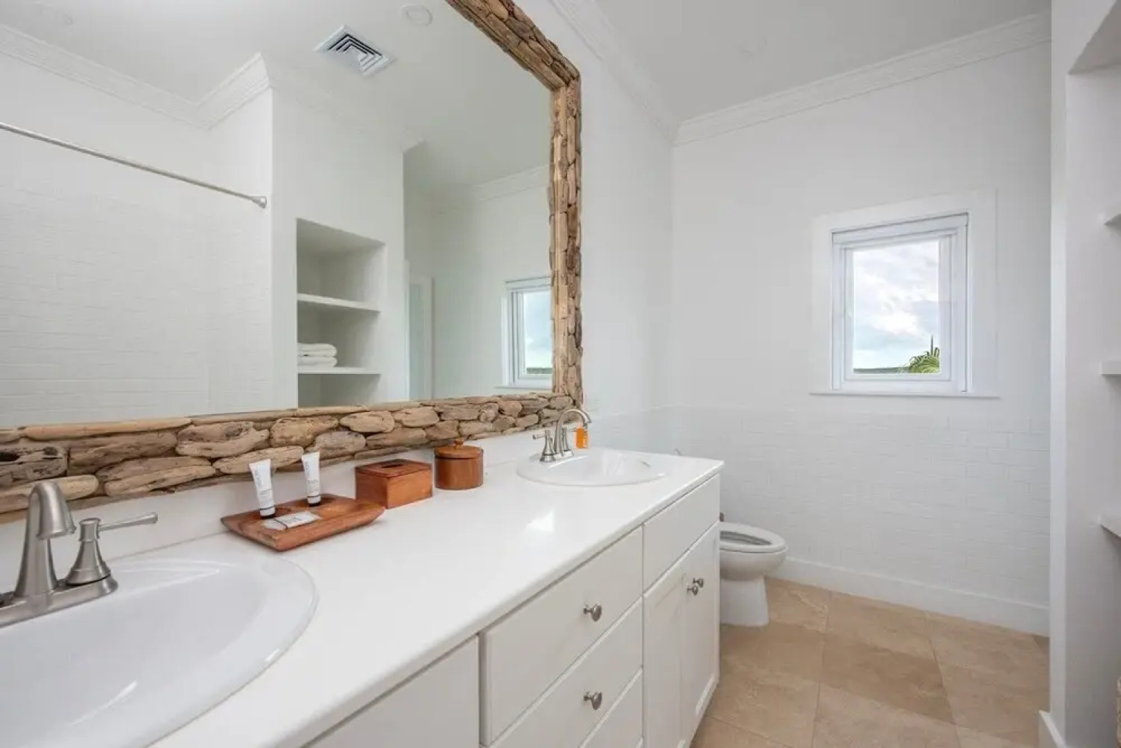 Turtle Pointe - Lux New Windermere Home W/pool, Boat Dock, Beach 3 Bedroom Home