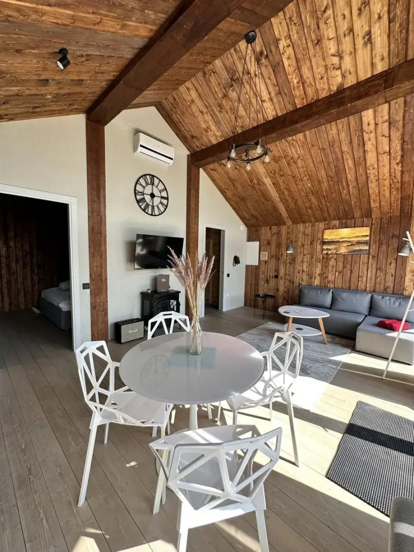 BarnHouse Village (БарнХаус Виллэдж)