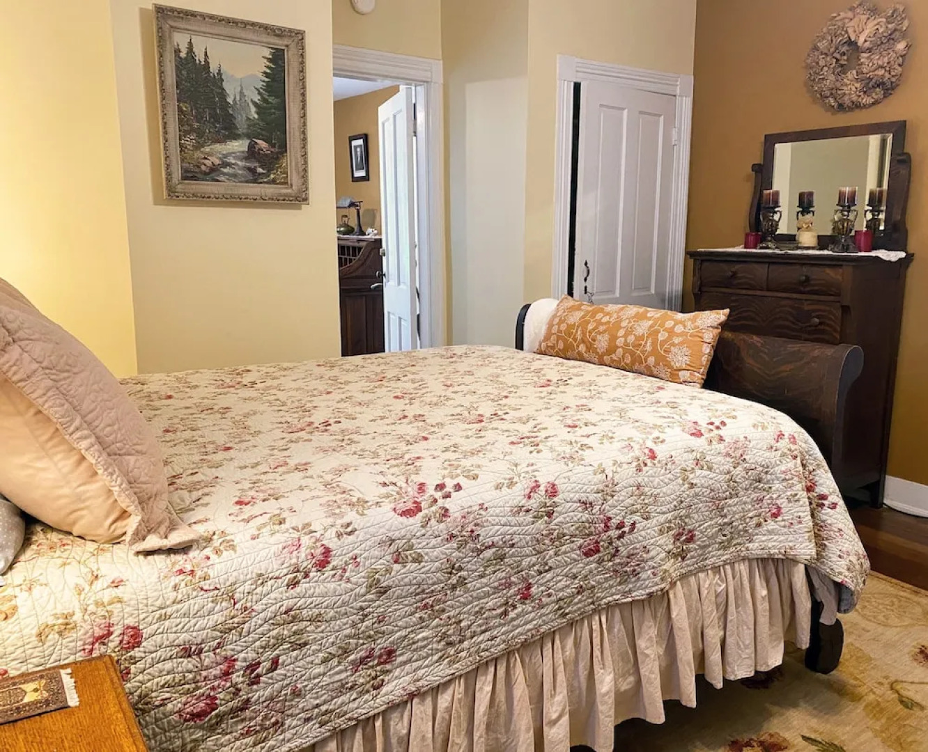 Colonial Beach Plaza Bed & Breakfast