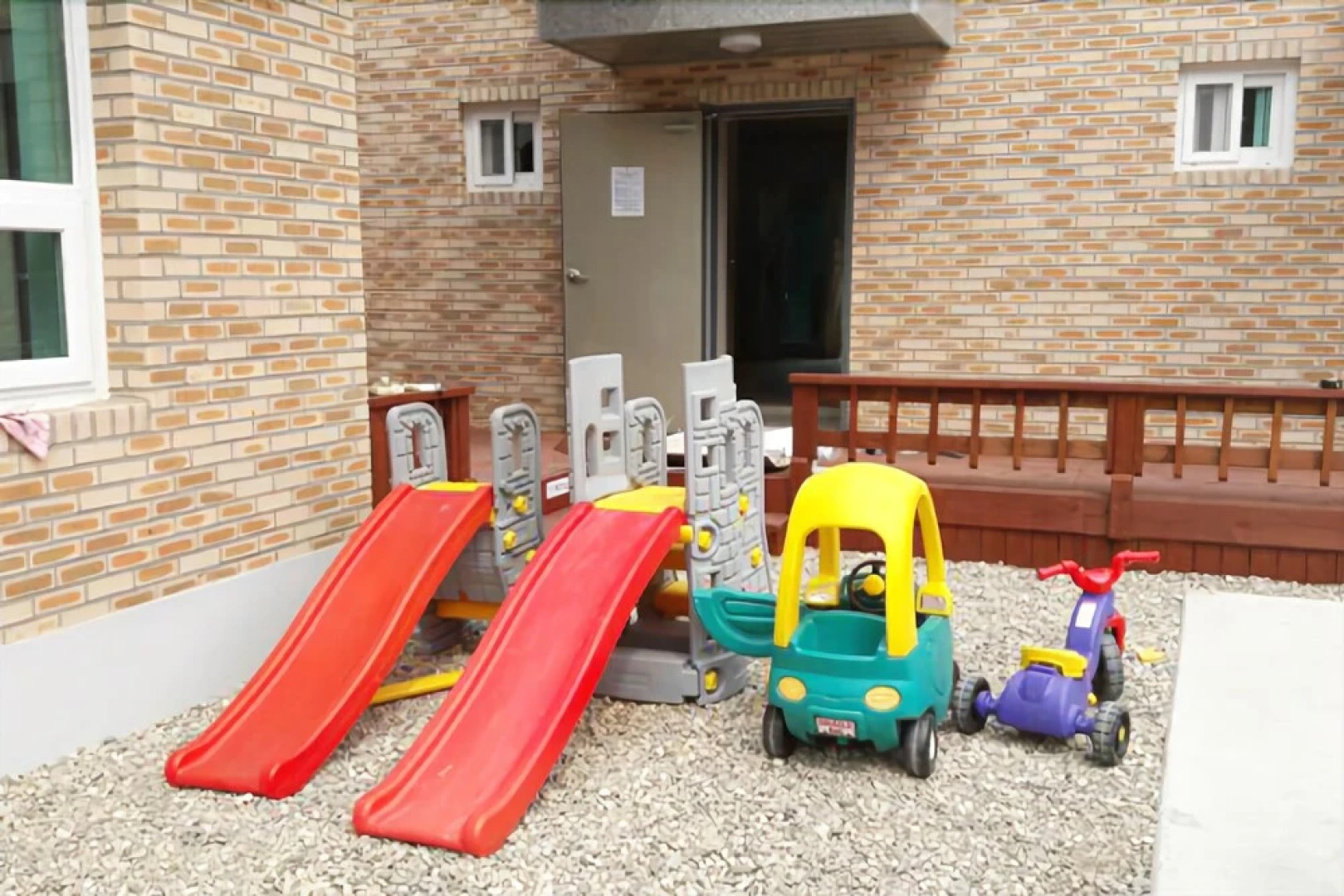 Danyang Leaders Pension