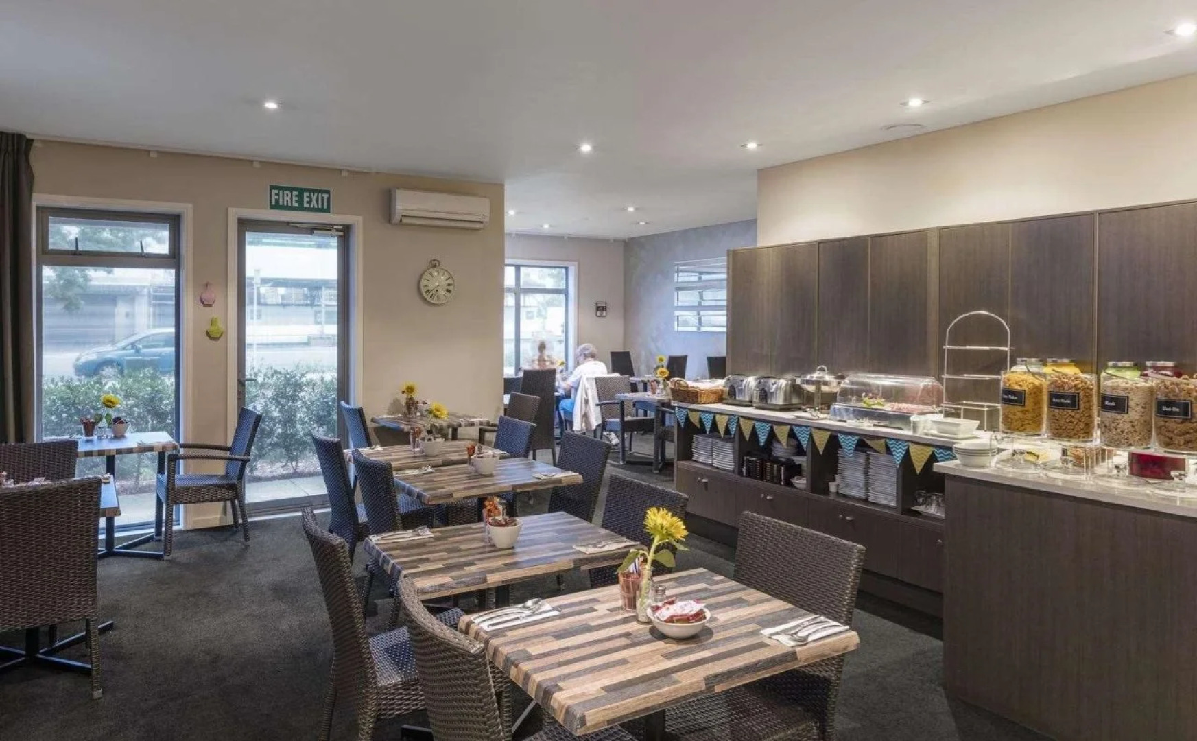 Отель Oaks Auckland