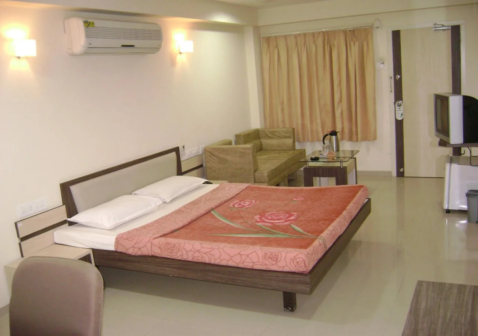 Hotel Galaxy Residency