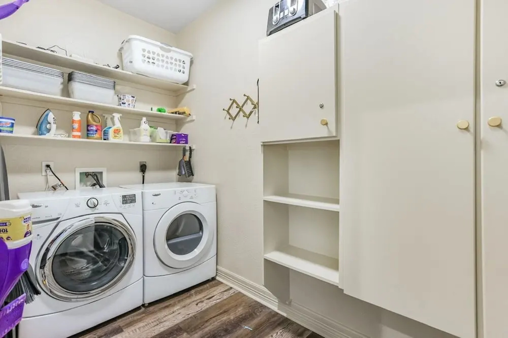 A La Playa 2 Bedroom Home by RedAwning