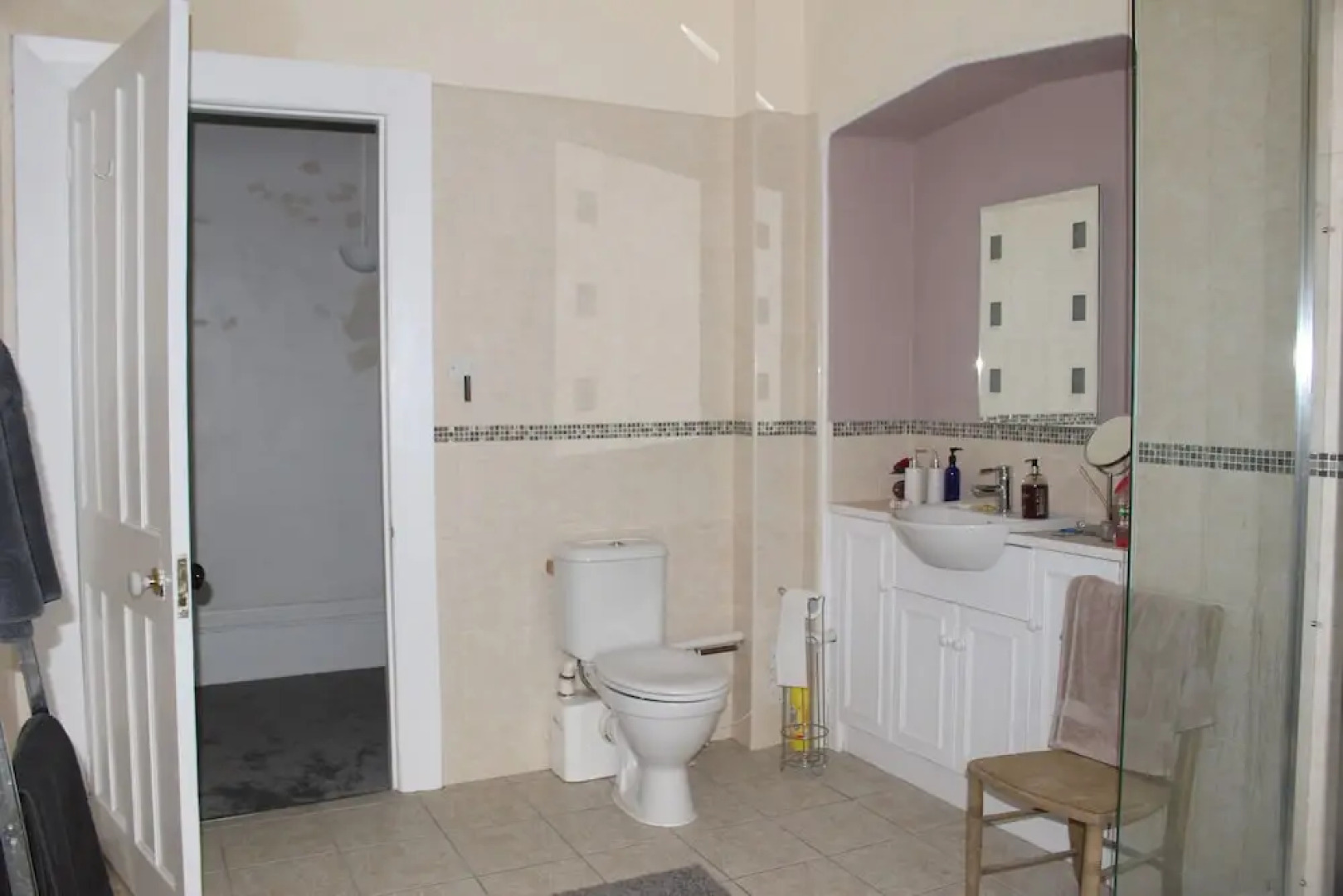 The Victorian House B&B