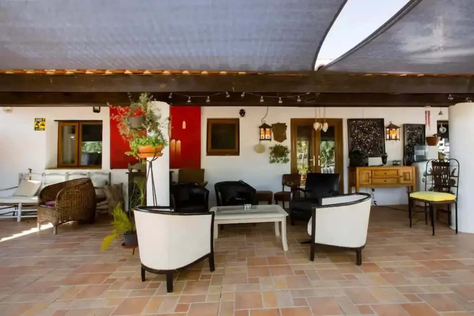 Porches Private Pool Villa 17 Guests