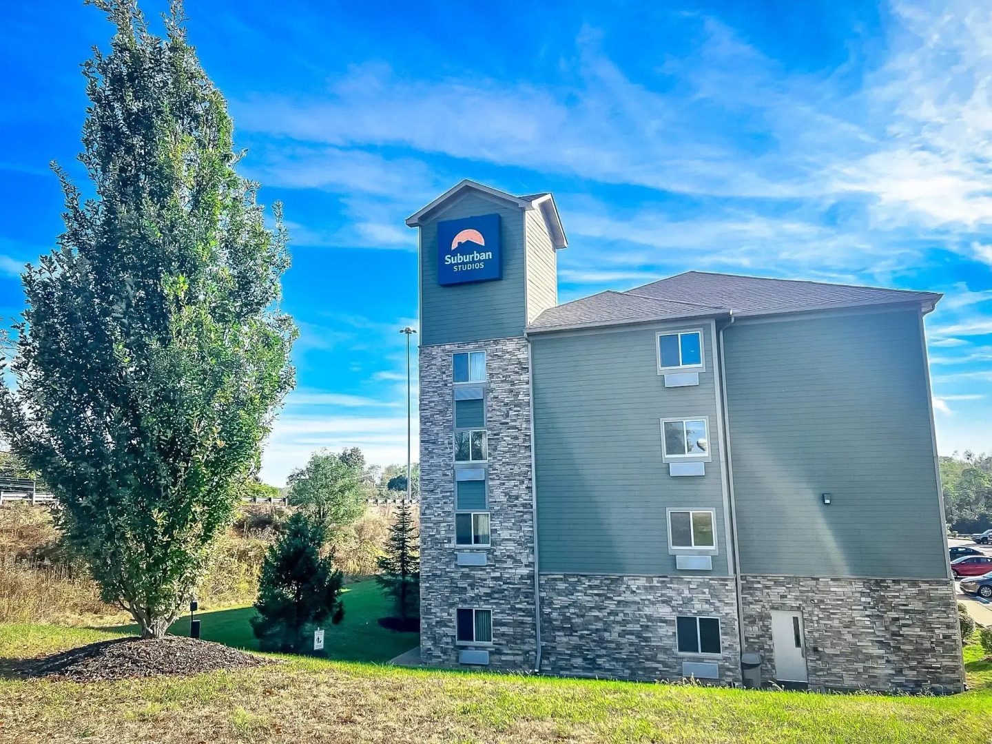 Suburban Studios Triadelphia - Wheeling at The Highlands