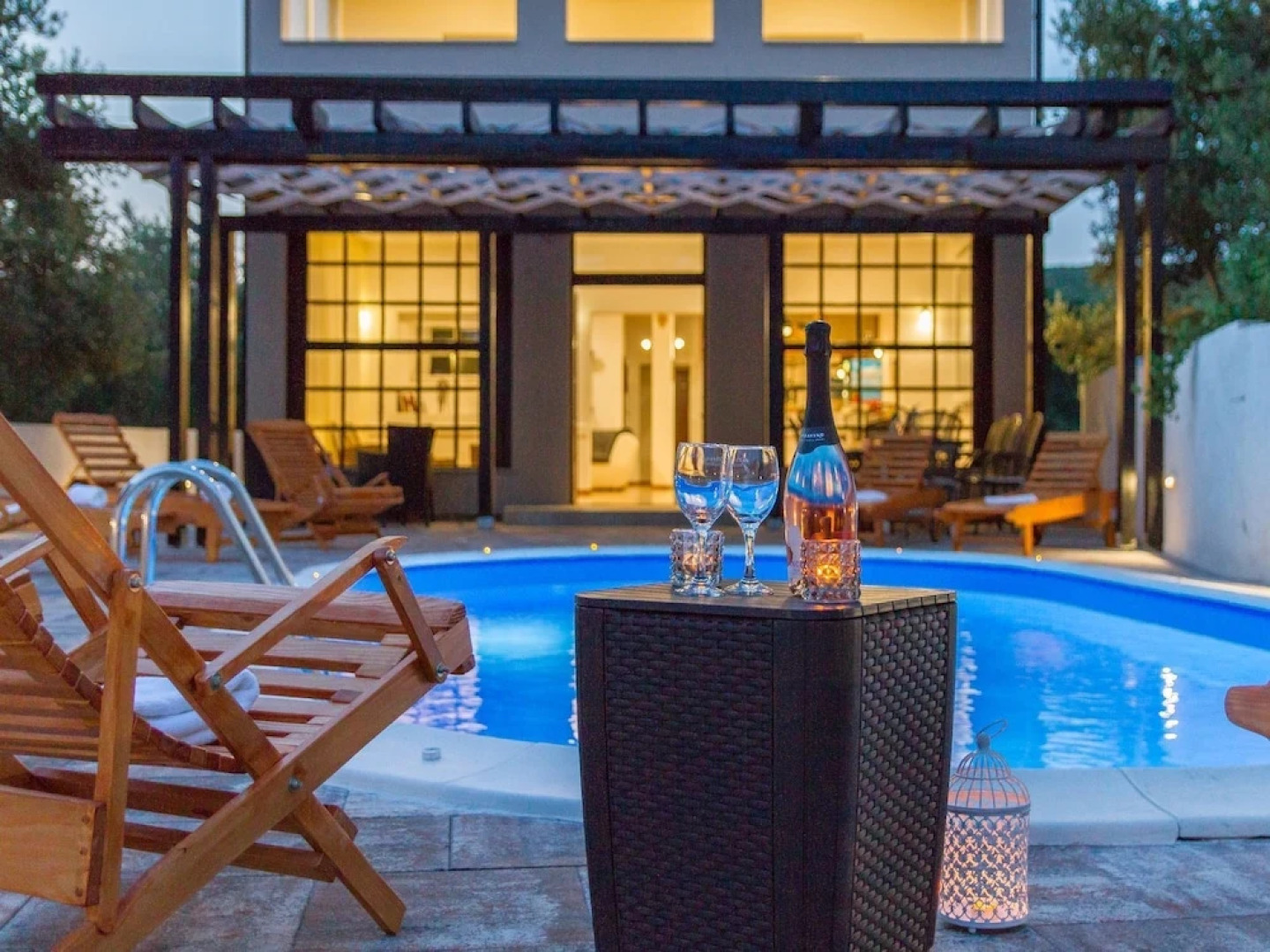 Beautiful Villa With Private Pool 7 En Suite Bedrooms 3 Roofed Terraces Bbq