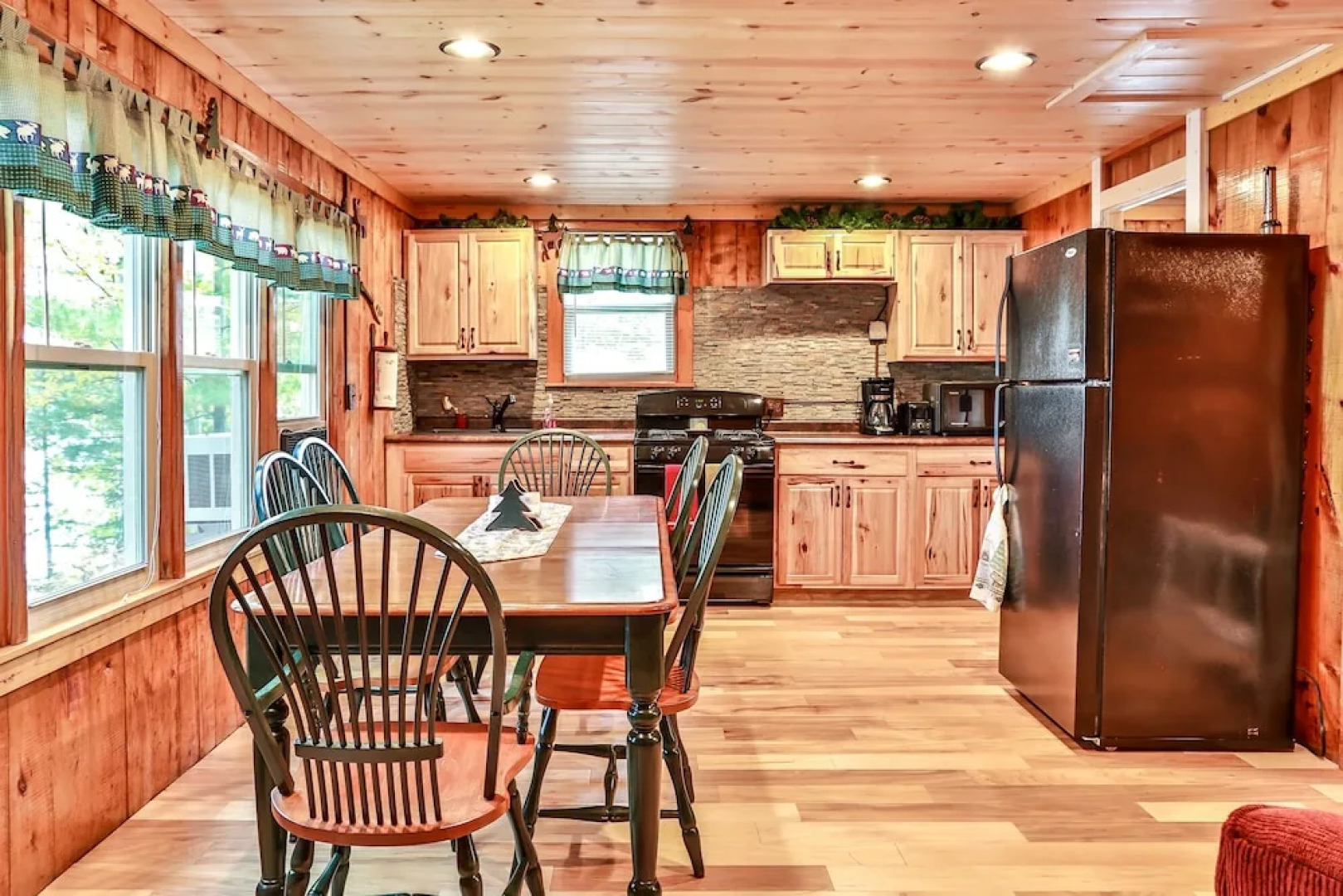 Birch Point - 2 Br Cottage