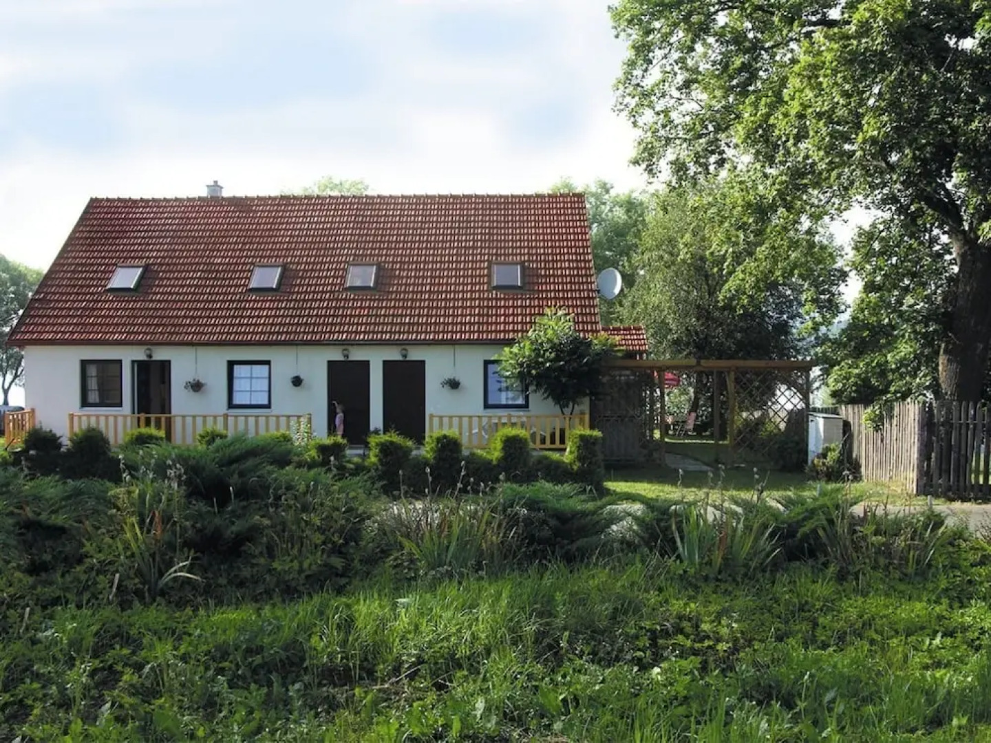 Comfortable apartment with private terrace, 150 m from the beach and the lake Lipno