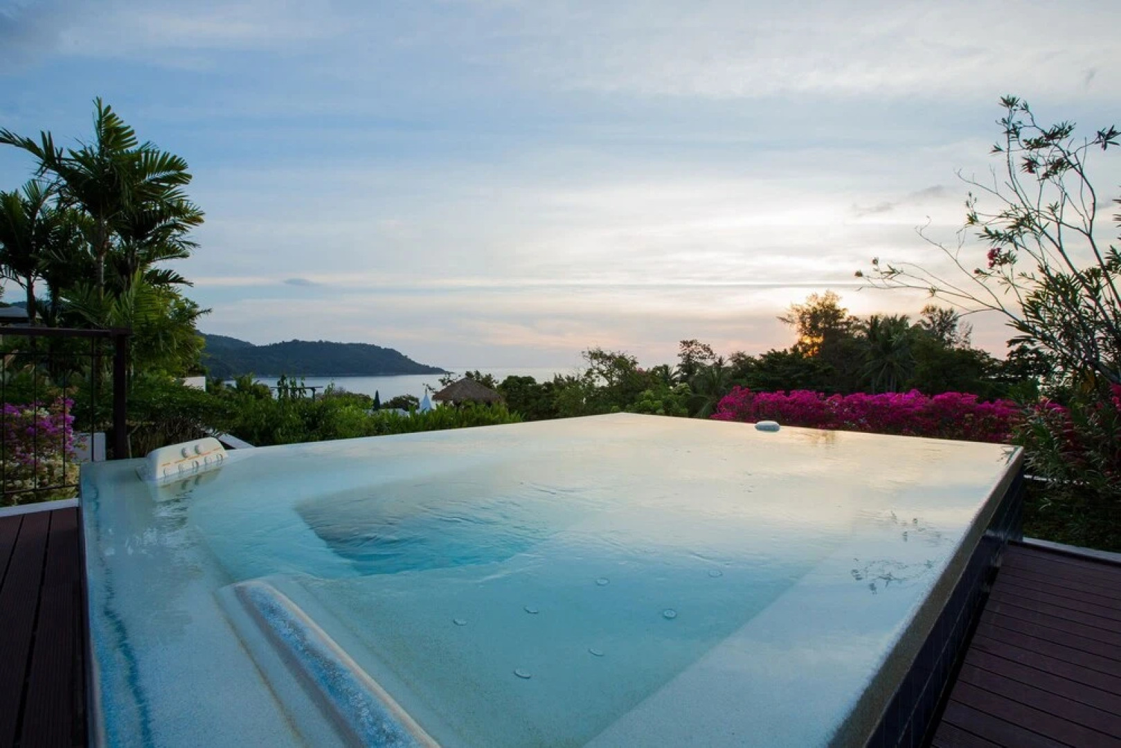 Kata Gardens Apartments