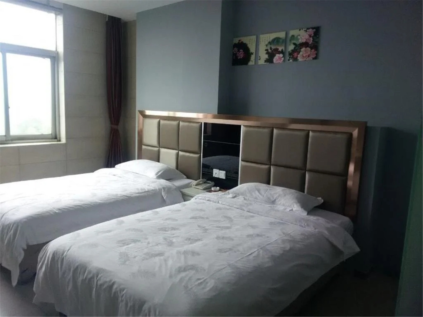 Xinshidai Business Hotel