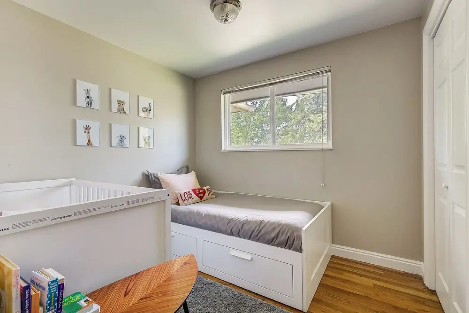 Beautifully Remodeled! Private Park! Close to CU!