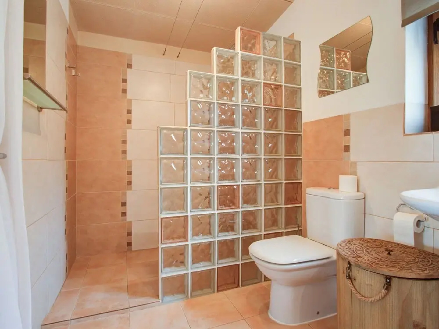 Serene Holiday Home in Sayalonga With Private Pool