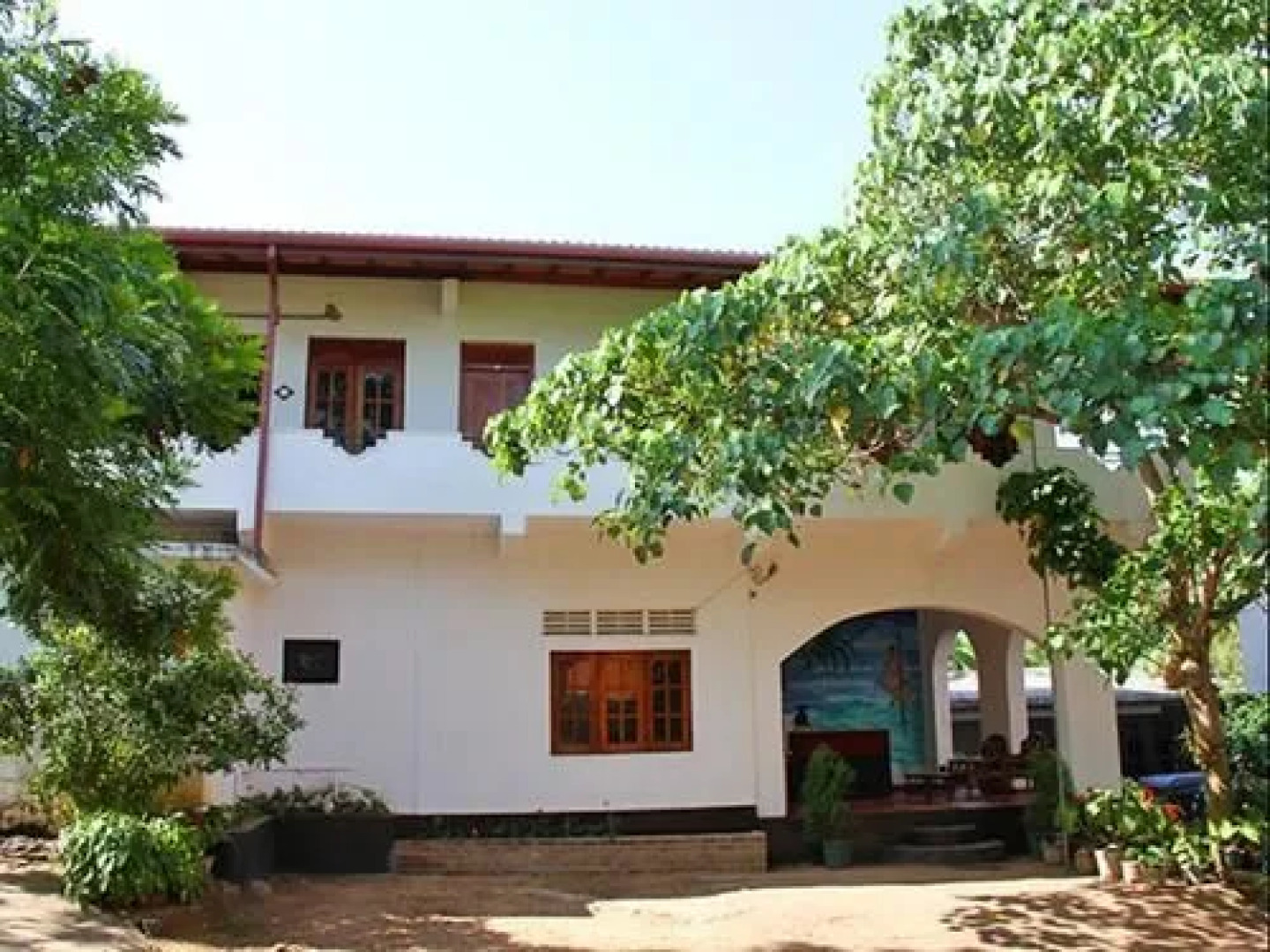 Hotel Happy Night Holiday Inn