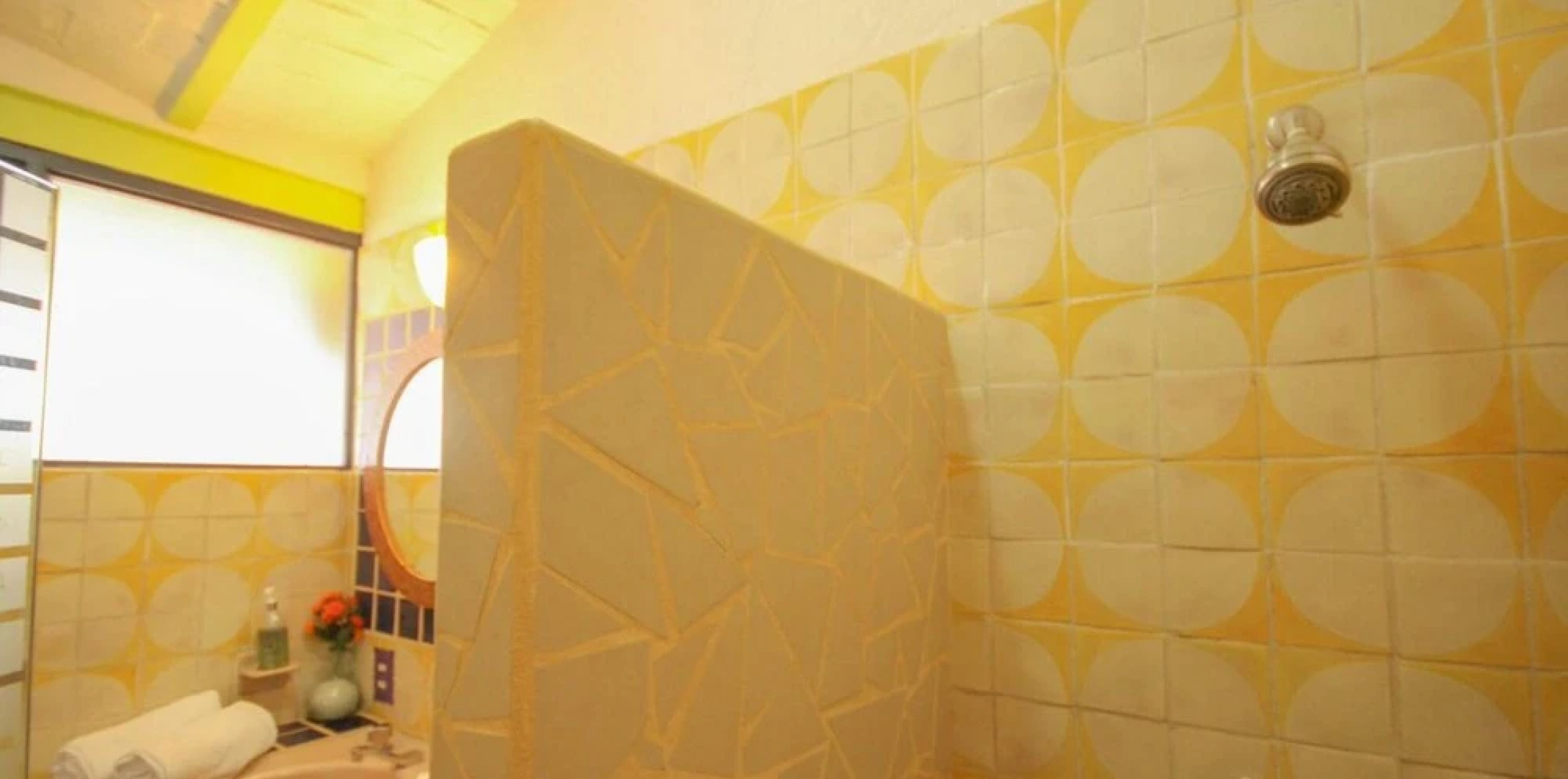 Charming 1 Bedroom Hotel With Pool View