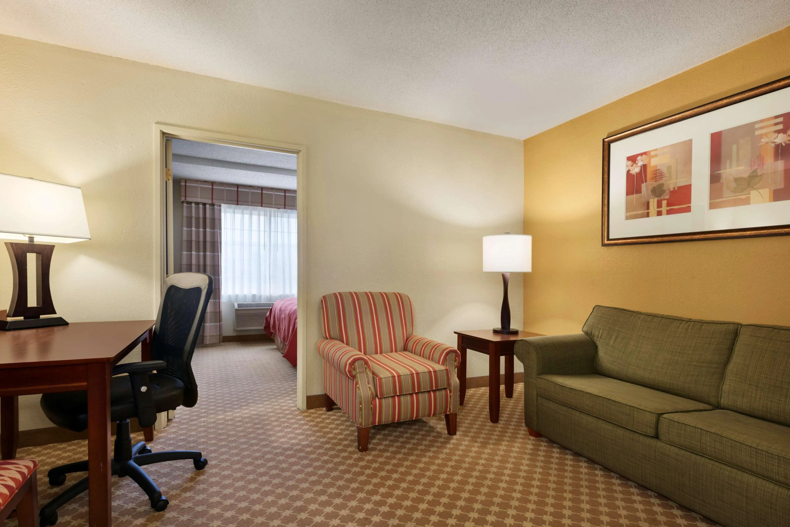 Portage Inn & Suites Kalamazoo