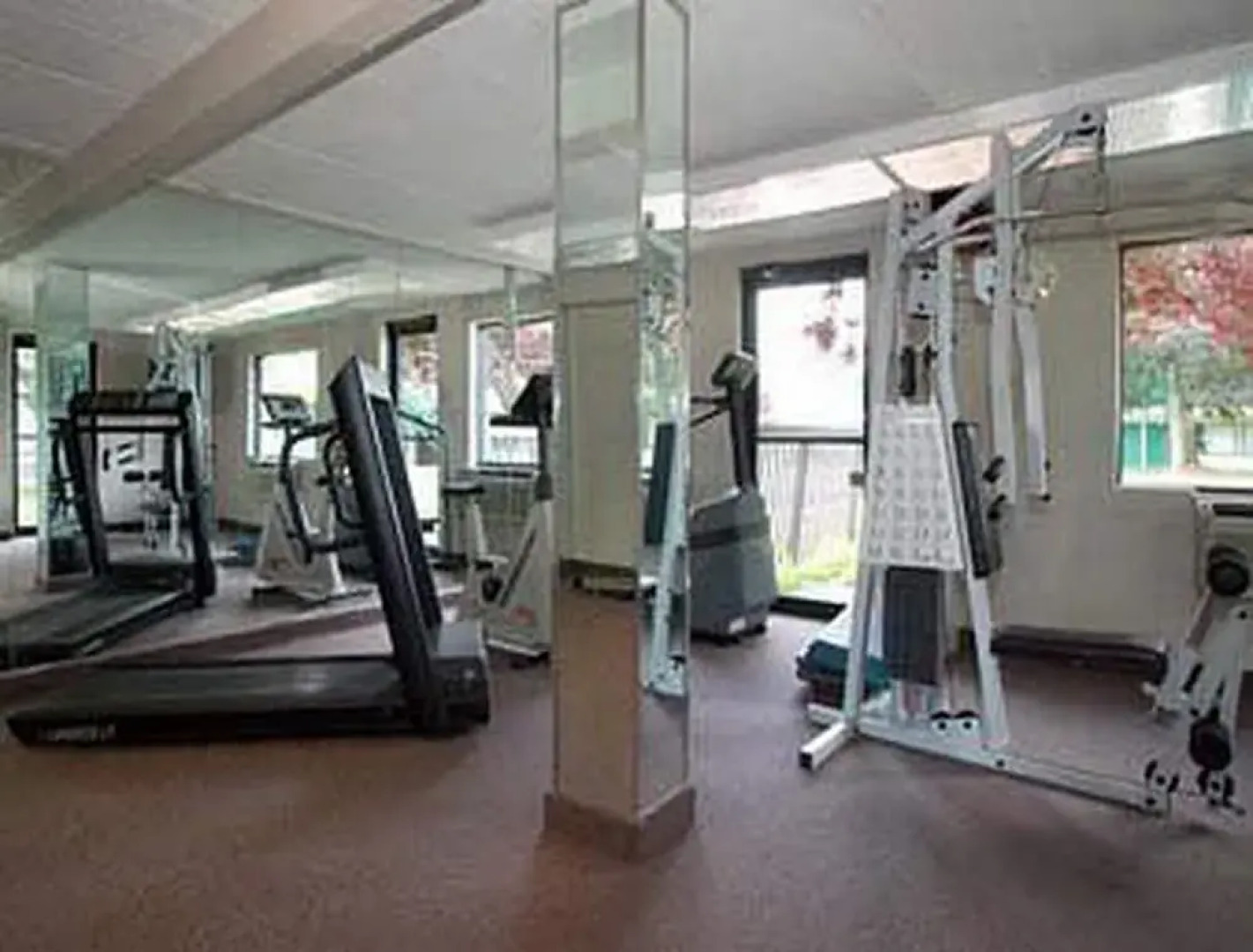 Hudson Valley Hotel And Conference Center