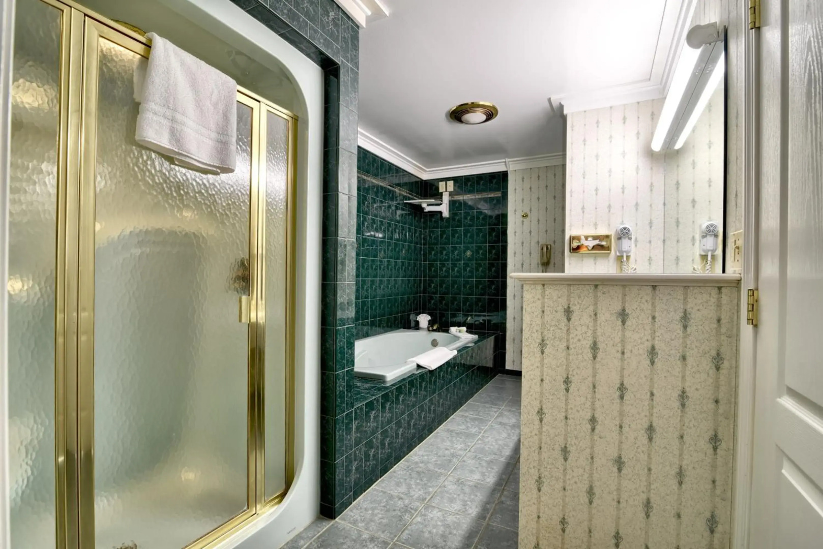 Roosevelt Inn and Suites Saratoga Springs