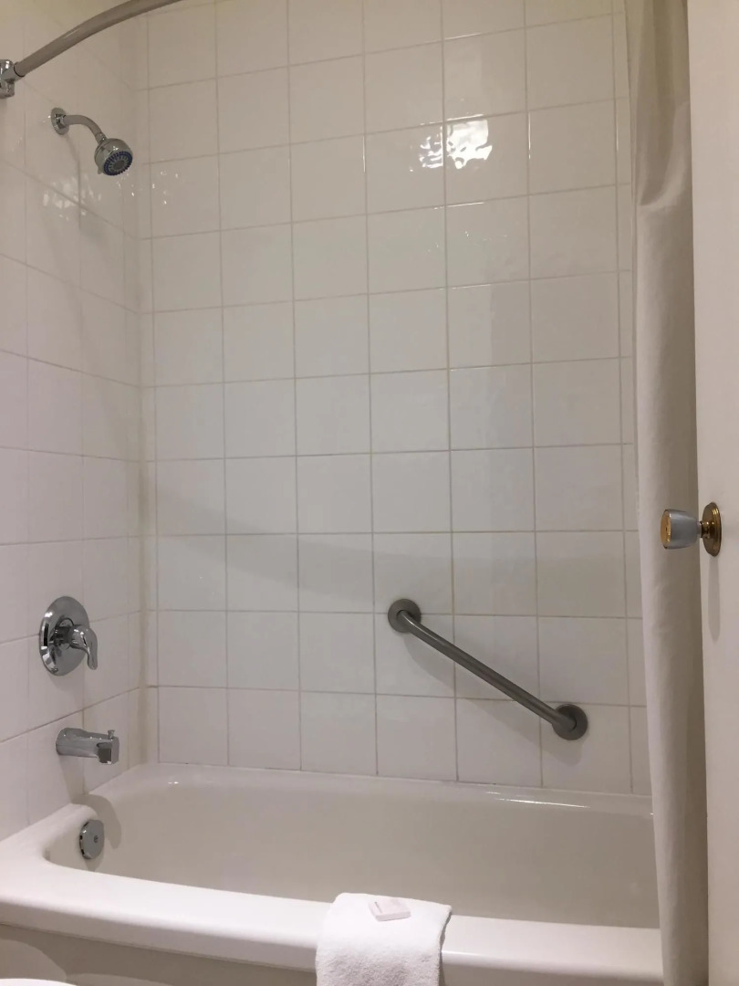 Coast Courtenay Hotel