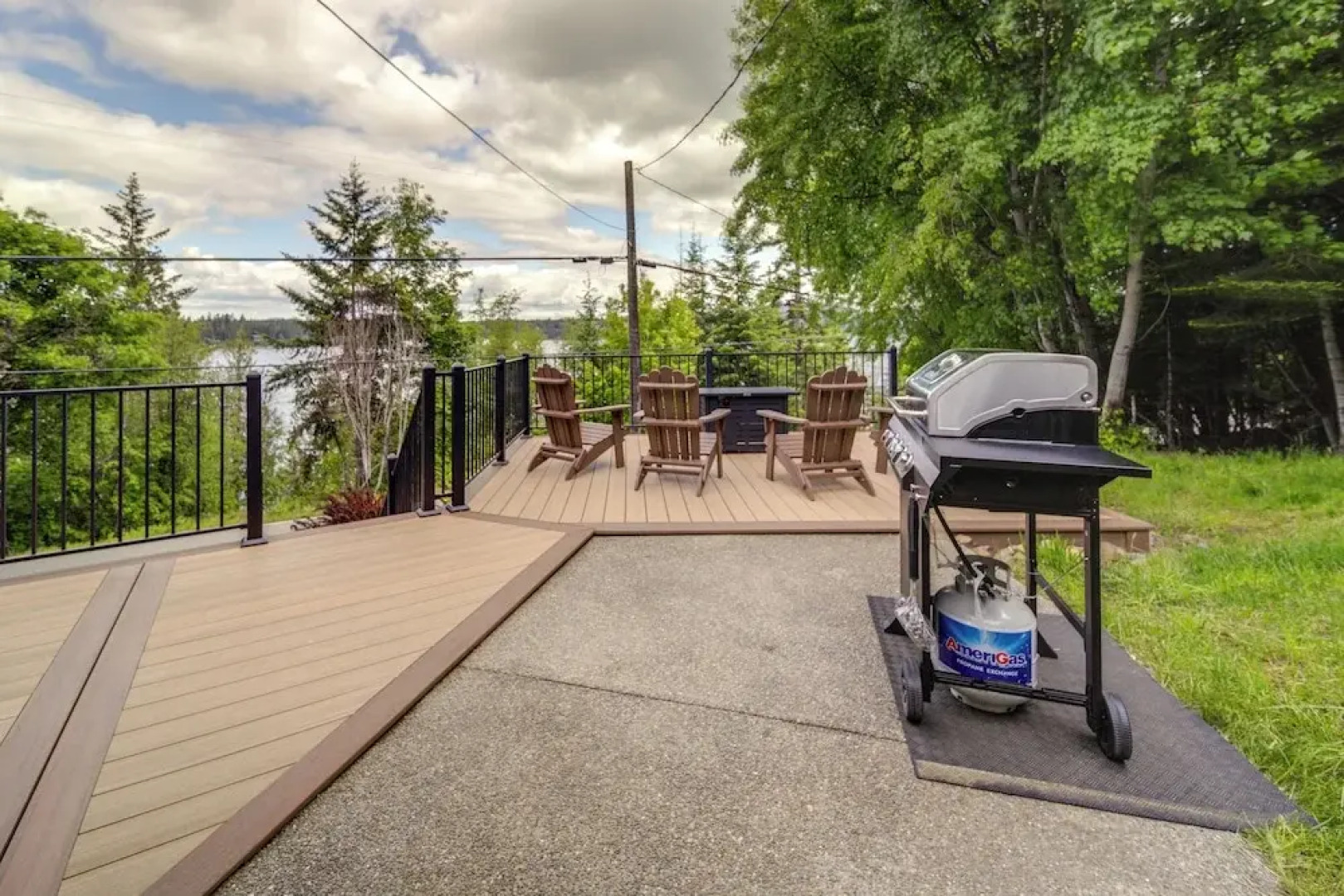 Tree-lined Hayden Home w/ Hot Tub & Lake Views!