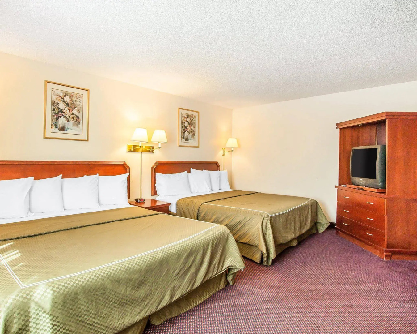Rodeway Inn & Suites Portland West - Beaverton