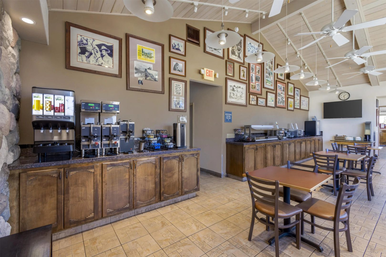 Best Western PLUS Frontier Motel