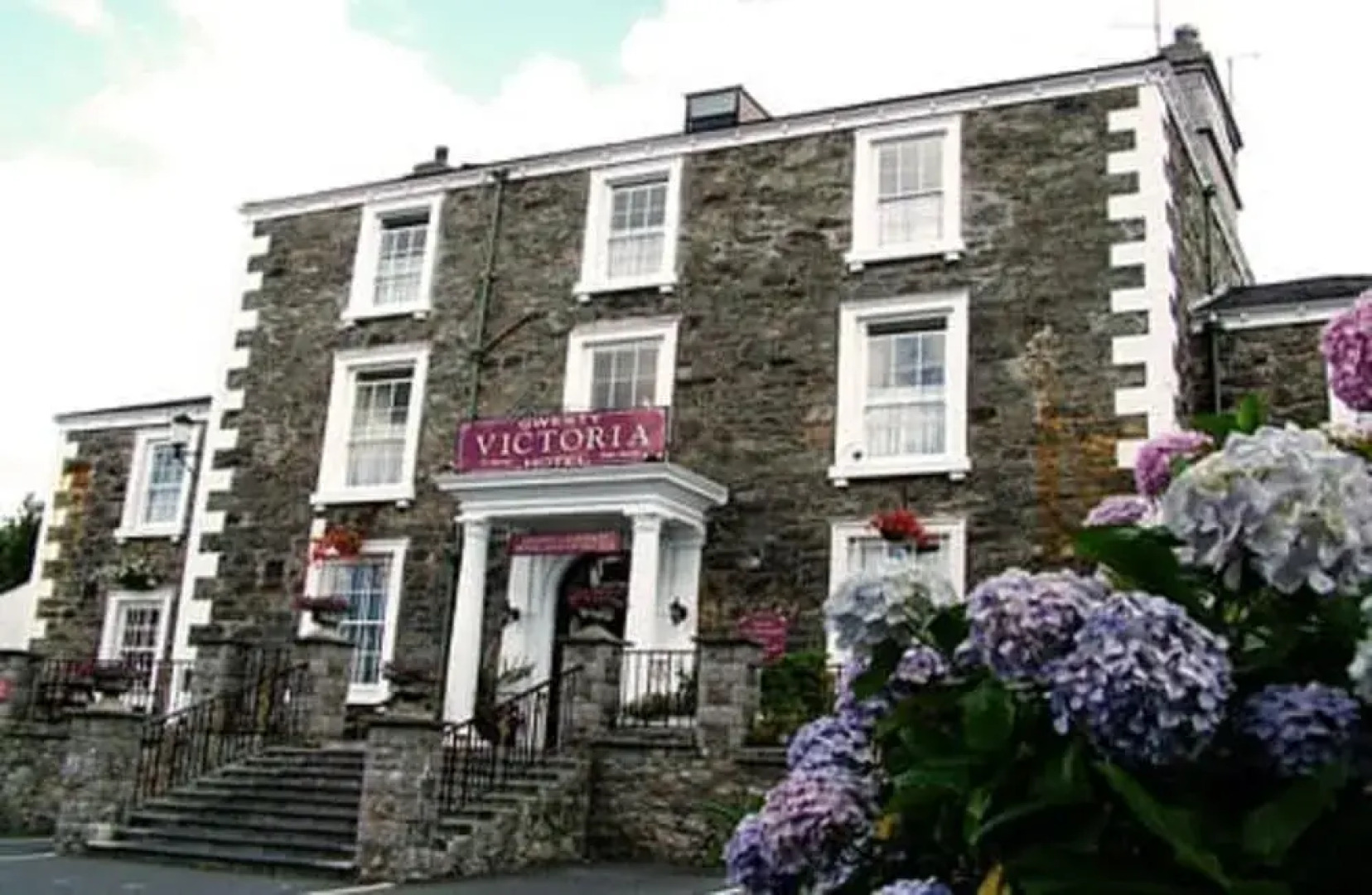 The Victoria, Menai Bridge